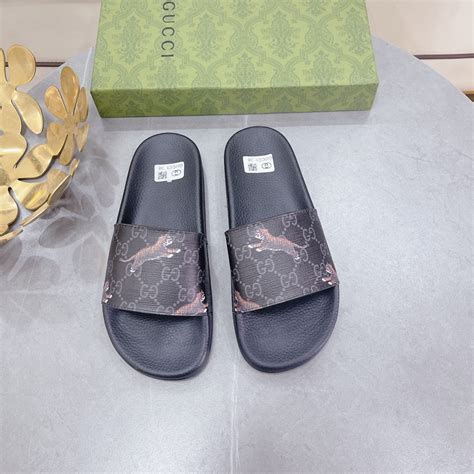 men's gucci slides tiger|Gucci slide g0k00 1084.